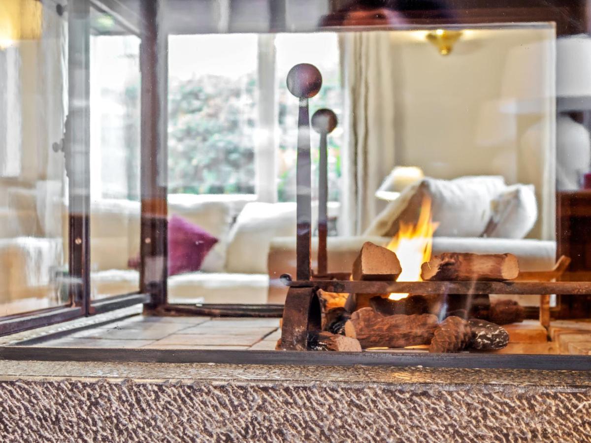 Stylish Apartment In Dinant Near The Maas Exterior photo